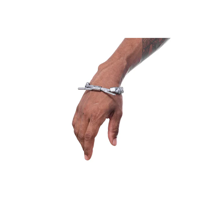 FA€ADE - Image 3