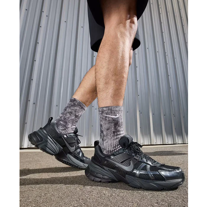 NIKE V2K RUN MENS - Image 6