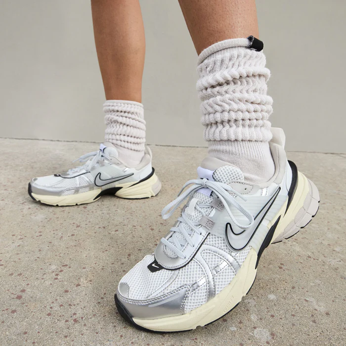 NIKE V2K RUN WOMENS - Image 7