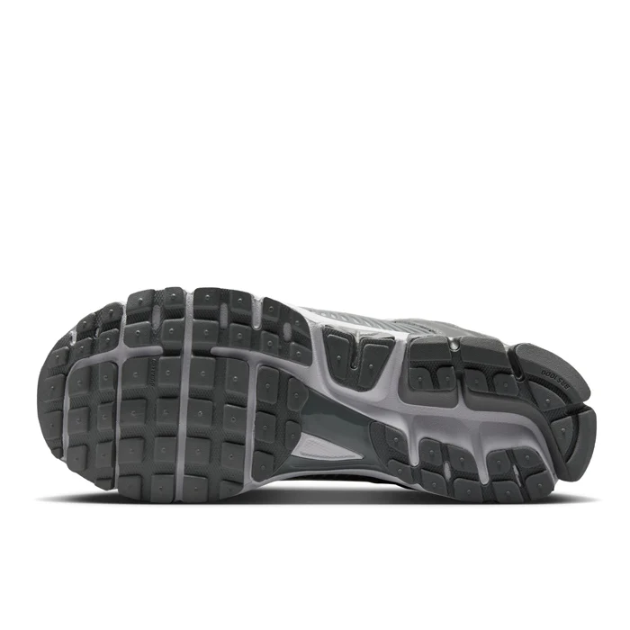 NIKE ZOOM VOMERO 5 MENS - Image 6