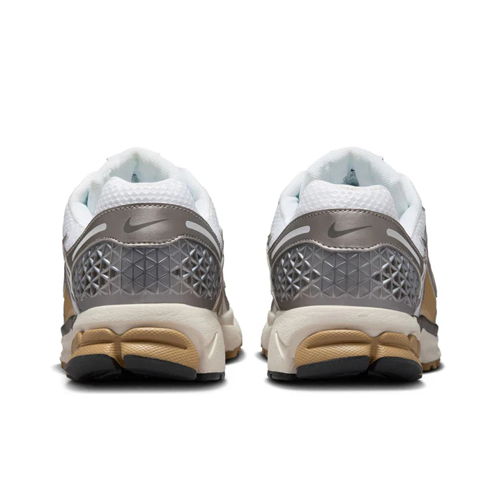NIKE ZOOM VOMERO 5 MENS - Image 4
