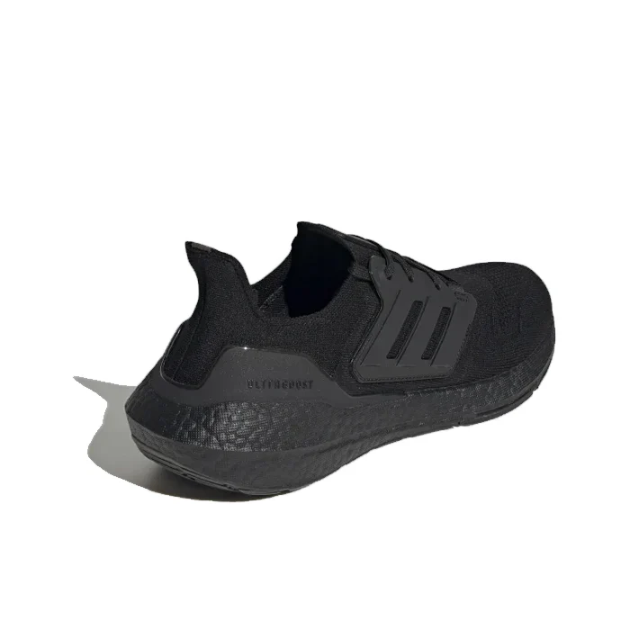 ULTRABOOST 22 - Image 4