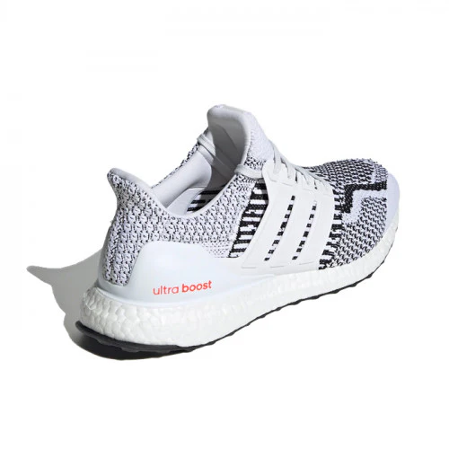 ULTRABOOST 5.0 DNA - Image 15