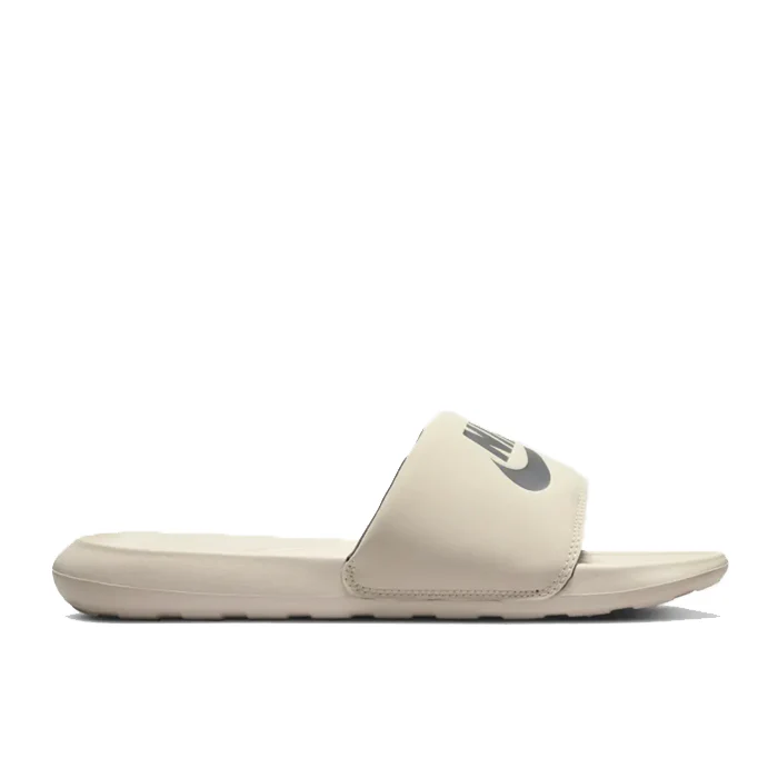 W NIKE VICTORI ONE SLIDE