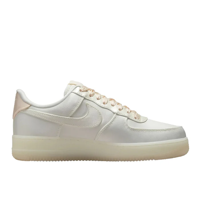 WOMENS AIR FORCE 1 '07 LV8