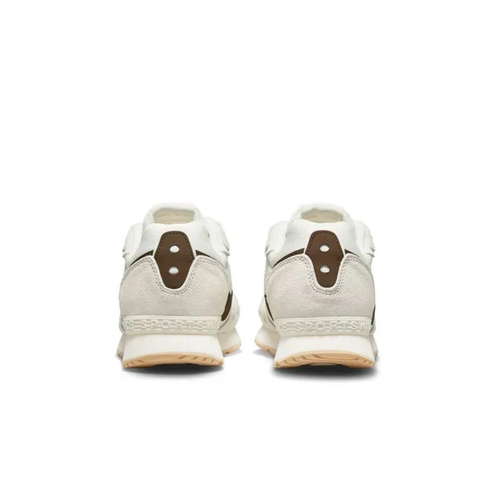 WMNS NIKE VENTURE RUNNER - Image 4