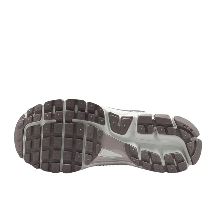 WOMENS NIKE ZOOM VOMERO 5 - Image 4